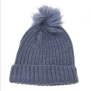 NWT Knit Beanie with Faux Fur PomTREASURE & BOND